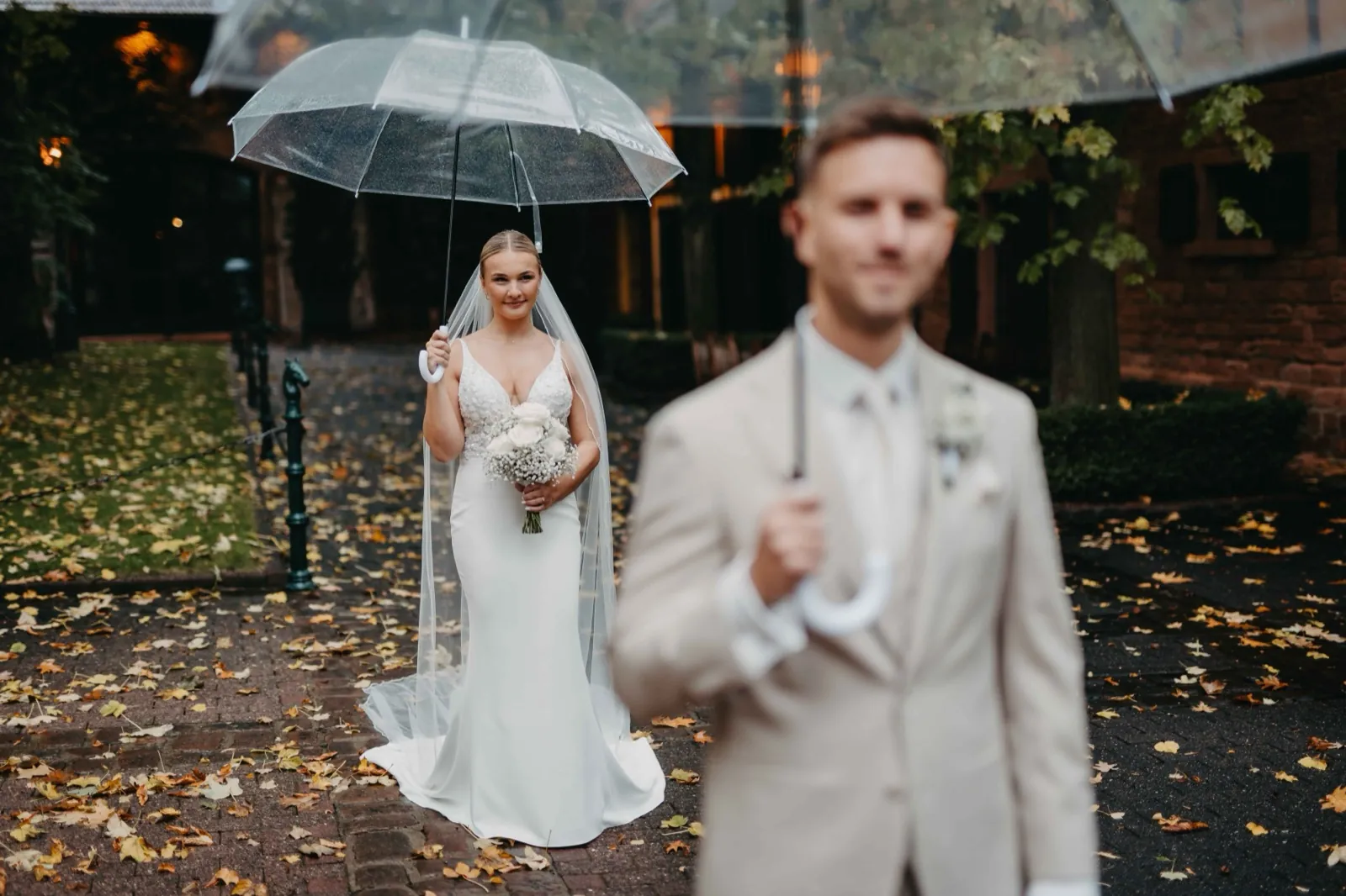 Regenhochzeit: Plan B für traumhafte Bilder bei schlechtem Wetter
